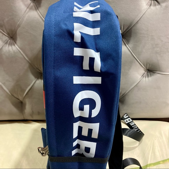 Bagpack - Picture 2 of 3